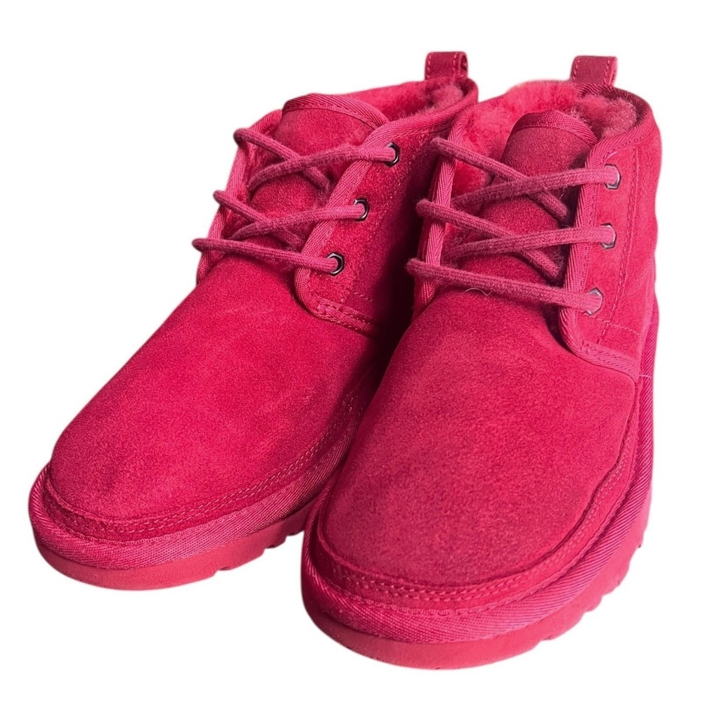 UGG Neumel Boots Red Suede Sheepskin Lined Lace Up Chukka Womens Size 7